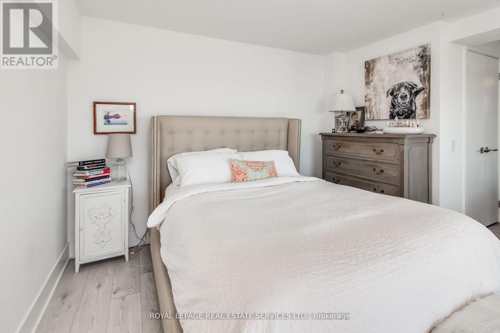 906 - 111 St Clair Avenue W, Toronto, Ontario  M4V 1N5 - Photo 13 - C12677270