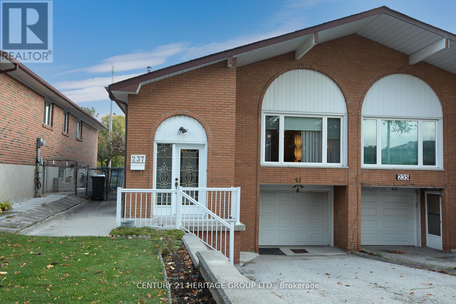 237 APACHE TRAIL, Toronto, Ontario