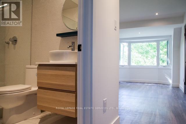 55 Longboat Avenue, Toronto, Ontario  M5A 4C9 - Photo 10 - C12677316