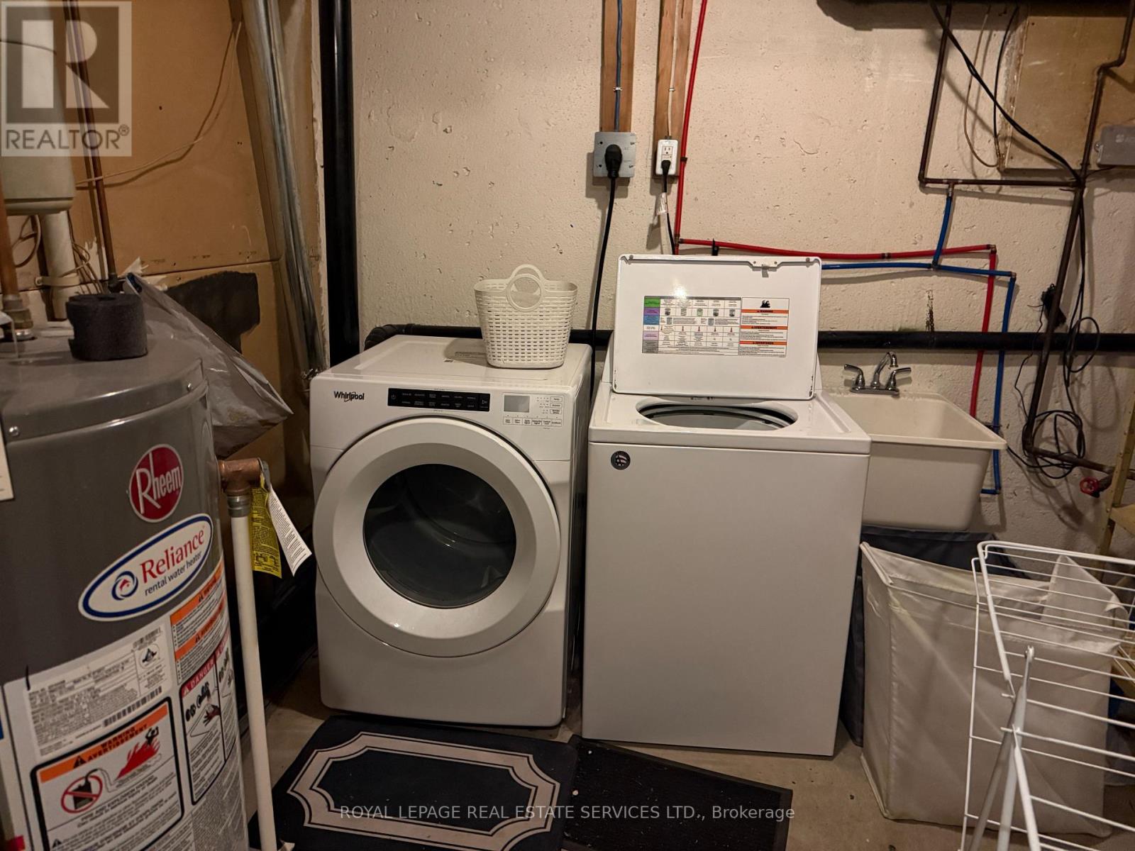 55 Longboat Avenue, Toronto, Ontario  M5A 4C9 - Photo 14 - C12677316