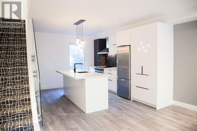 55 Longboat Avenue, Toronto, Ontario  M5A 4C9 - Photo 2 - C12677316