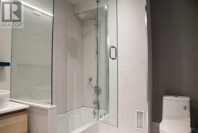 55 Longboat Avenue, Toronto, Ontario  M5A 4C9 - Photo 7 - C12677316