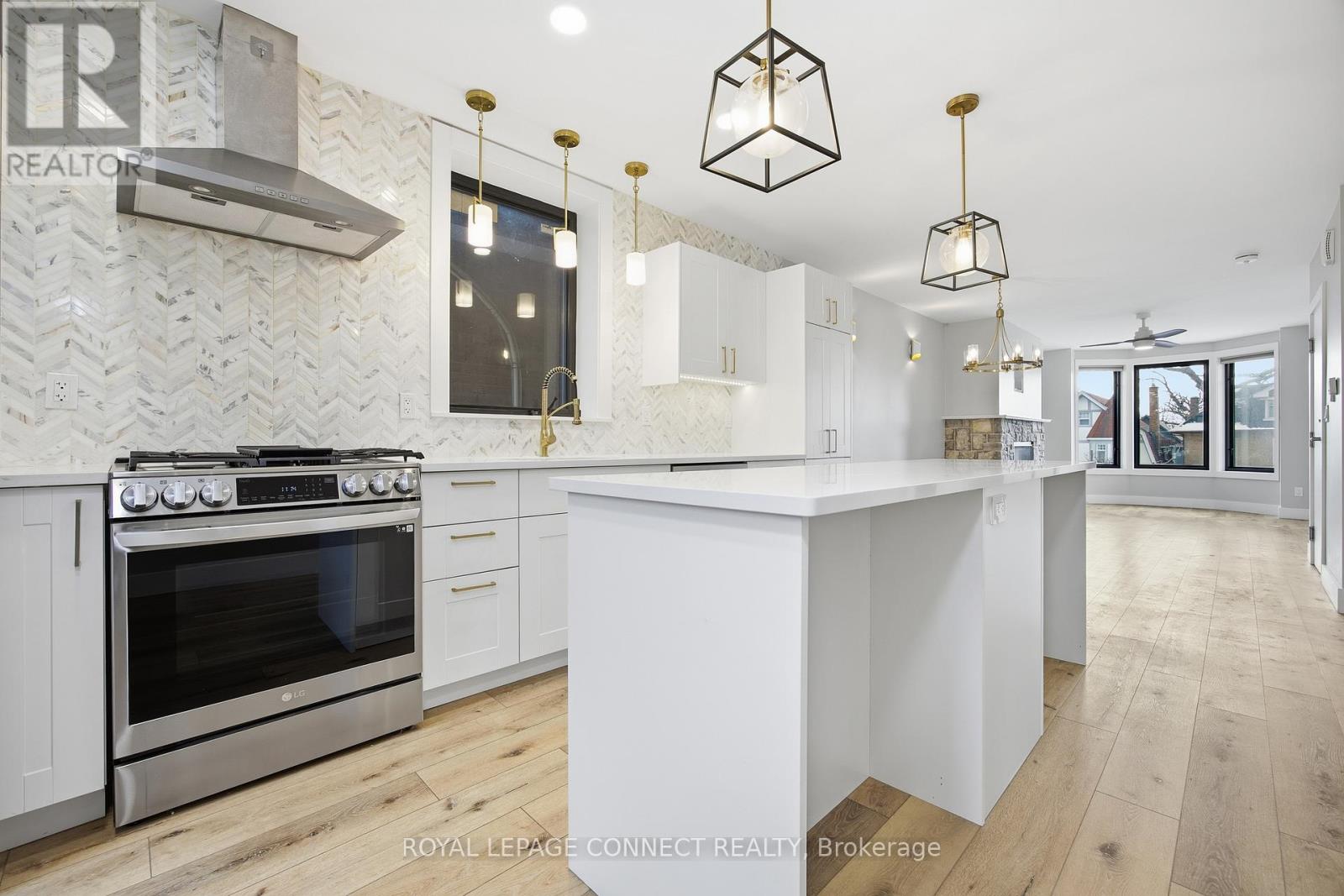 16 Rosemount Avenue, Toronto, Ontario  M6H 2M1 - Photo 19 - C12677398