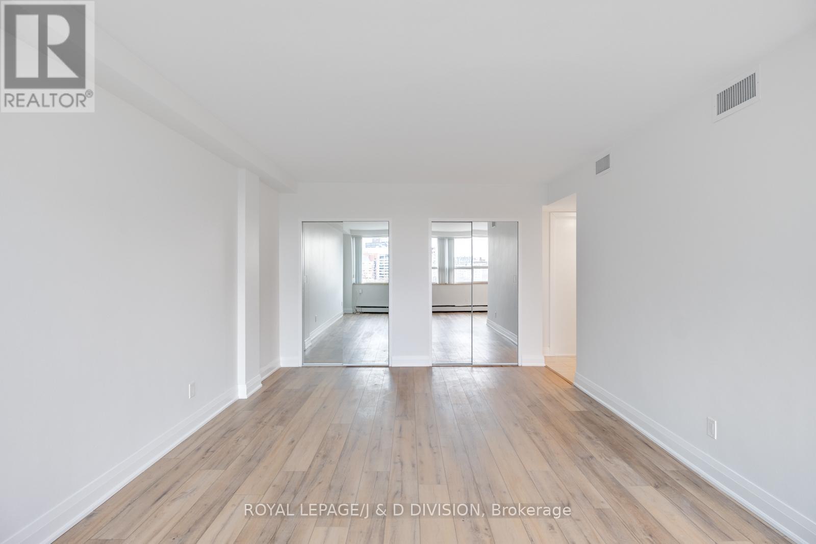 1002 - 484 Avenue Road, Toronto, Ontario  M4V 2J5 - Photo 13 - C12677404