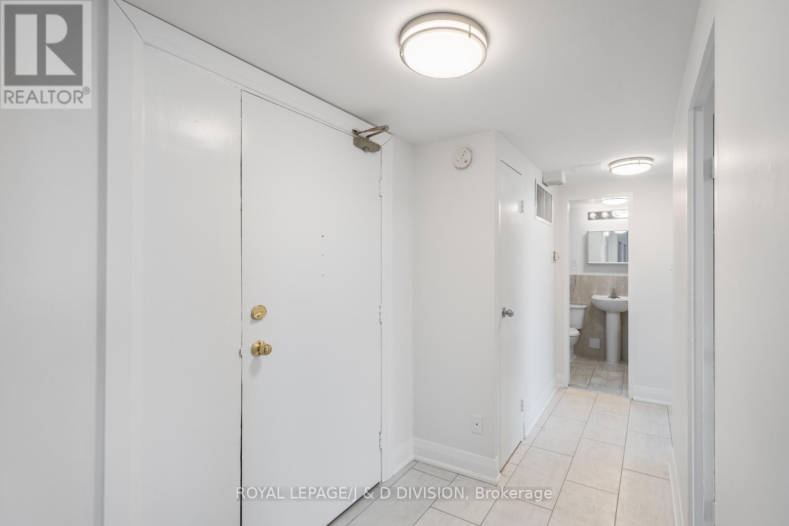 1002 - 484 Avenue Road, Toronto, Ontario  M4V 2J5 - Photo 4 - C12677404