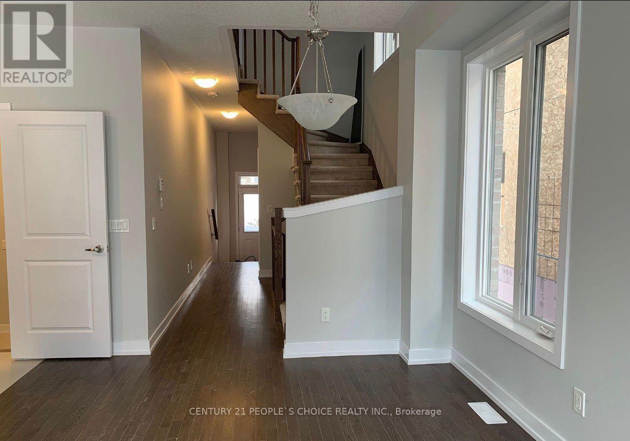 1103 Thompson Drive, Oshawa, Ontario  L1L 0V5 - Photo 5 - E12677356