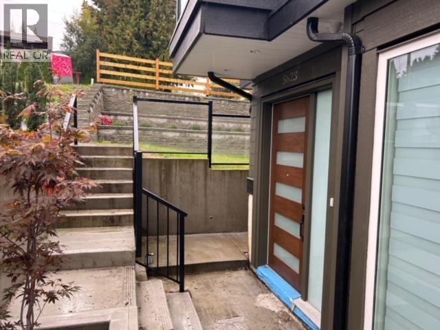 5623 Woodsworth Street, Burnaby, British Columbia  V5G 3P6 - Photo 2 - R3050628