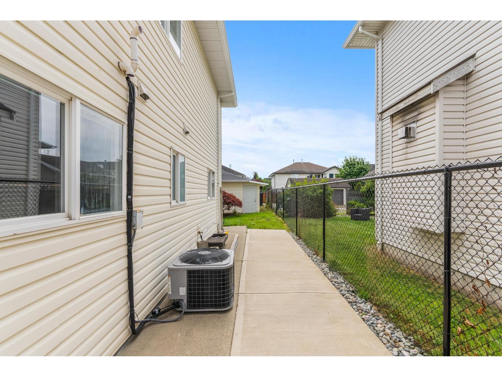 34654 7 Avenue, Abbotsford, British Columbia  V2S 8C4 - Photo 28 - R3077086