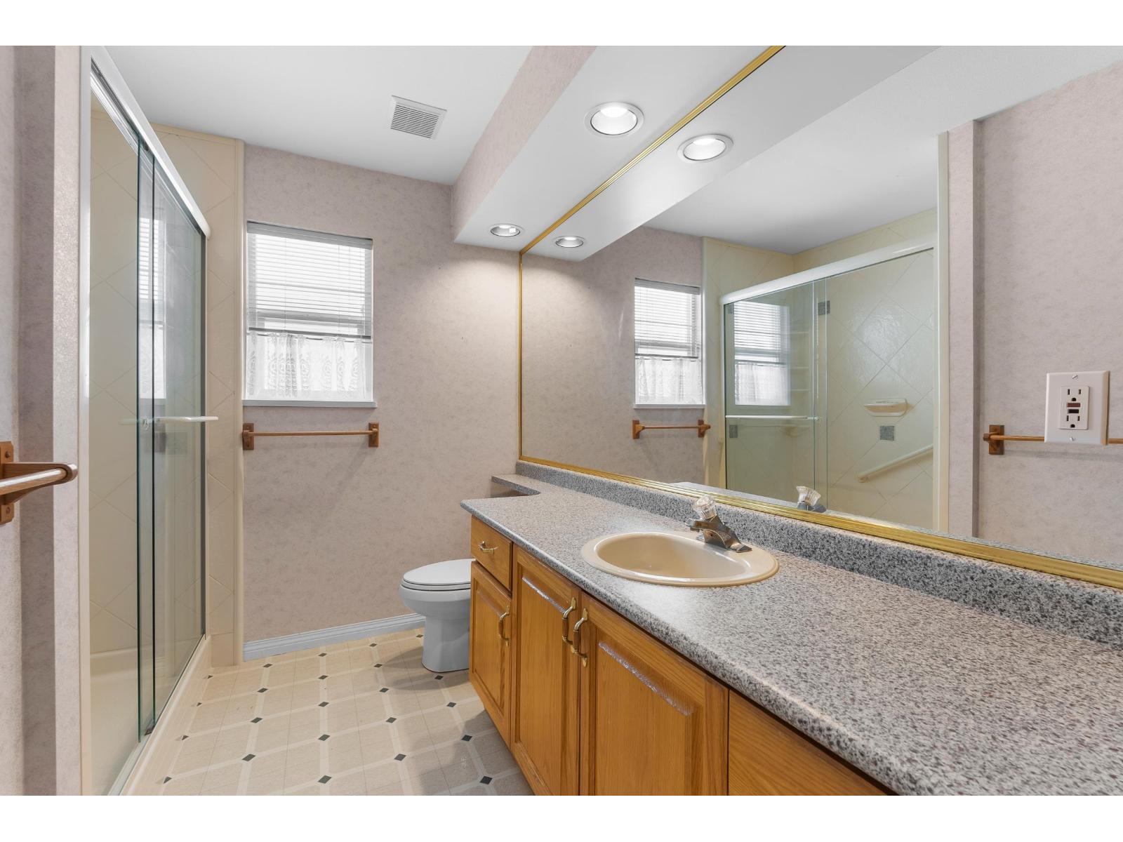 34654 7 Avenue, Abbotsford, British Columbia  V2S 8C4 - Photo 18 - R3077086