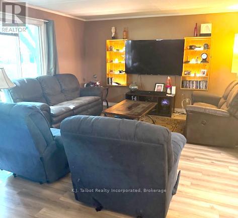 50 Mary Street N, Central Huron, Ontario N0M 1L0 - Photo 5 - X12353840