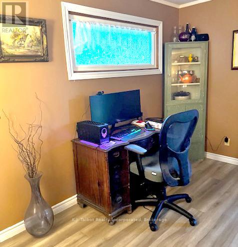 50 Mary Street N, Central Huron, Ontario N0M 1L0 - Photo 6 - X12353840