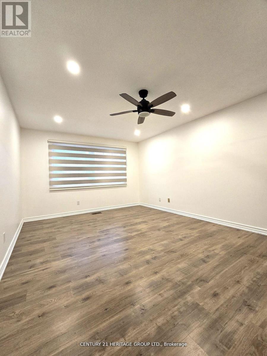 897 Caldwell Street, Newmarket, Ontario  L3Y 5R8 - Photo 18 - N12677256