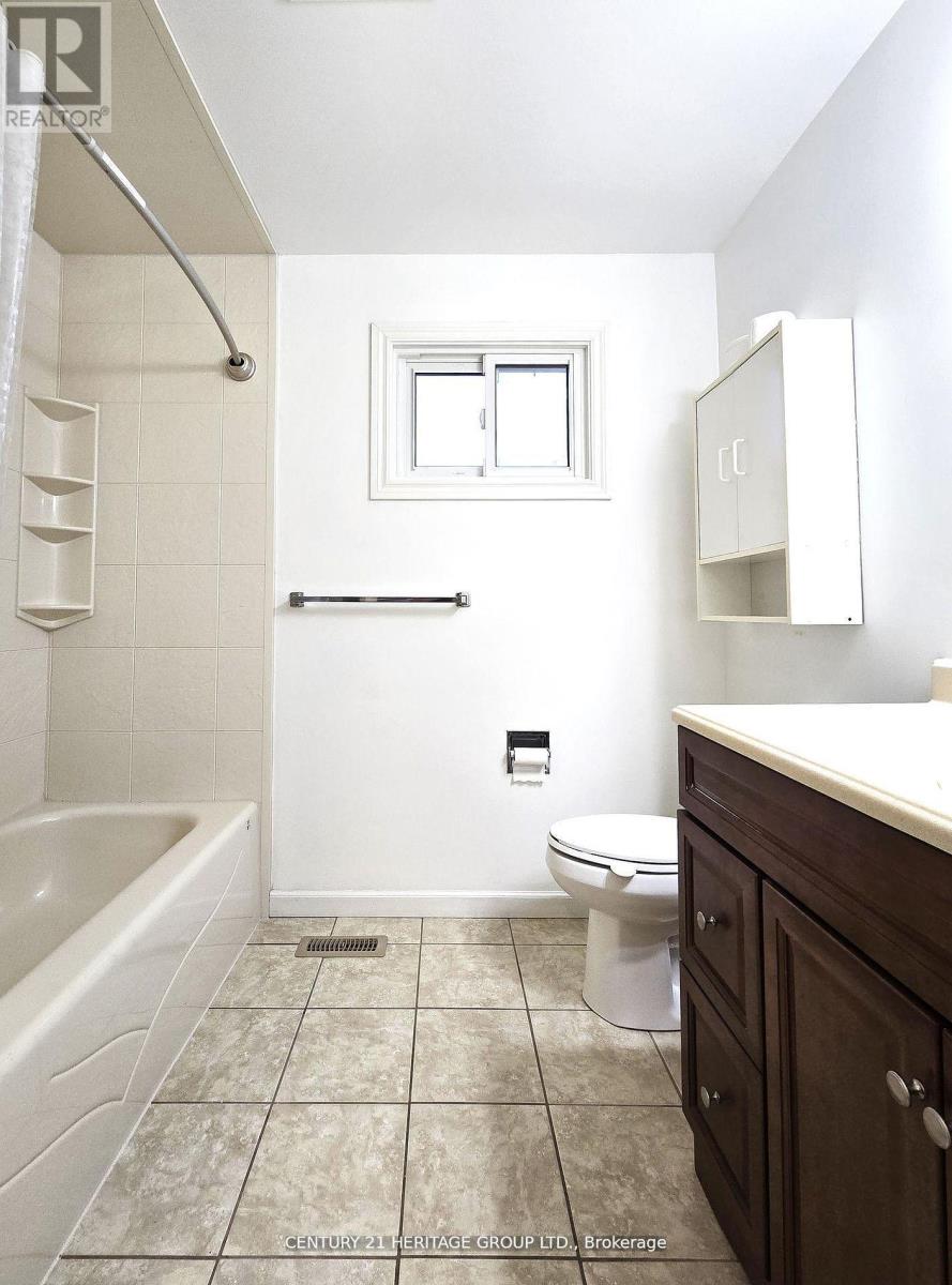 897 Caldwell Street, Newmarket, Ontario  L3Y 5R8 - Photo 21 - N12677256