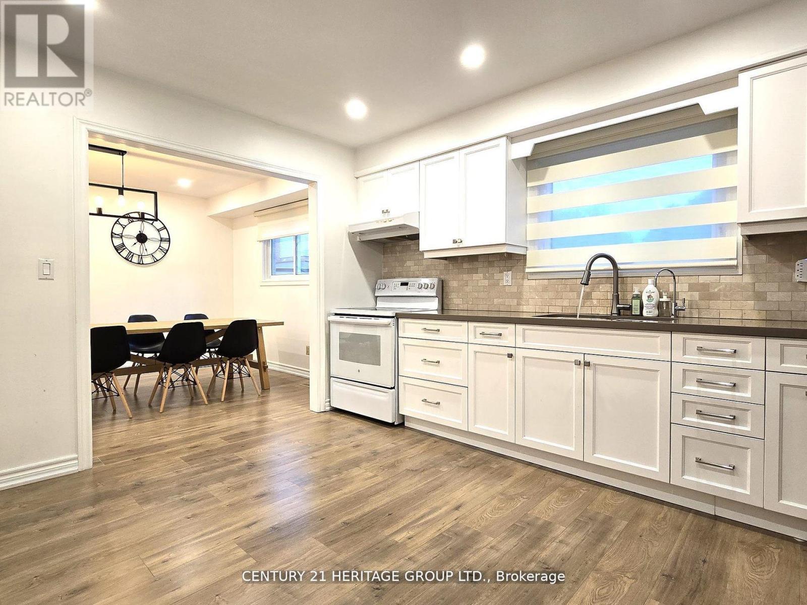 897 Caldwell Street, Newmarket, Ontario  L3Y 5R8 - Photo 7 - N12677256