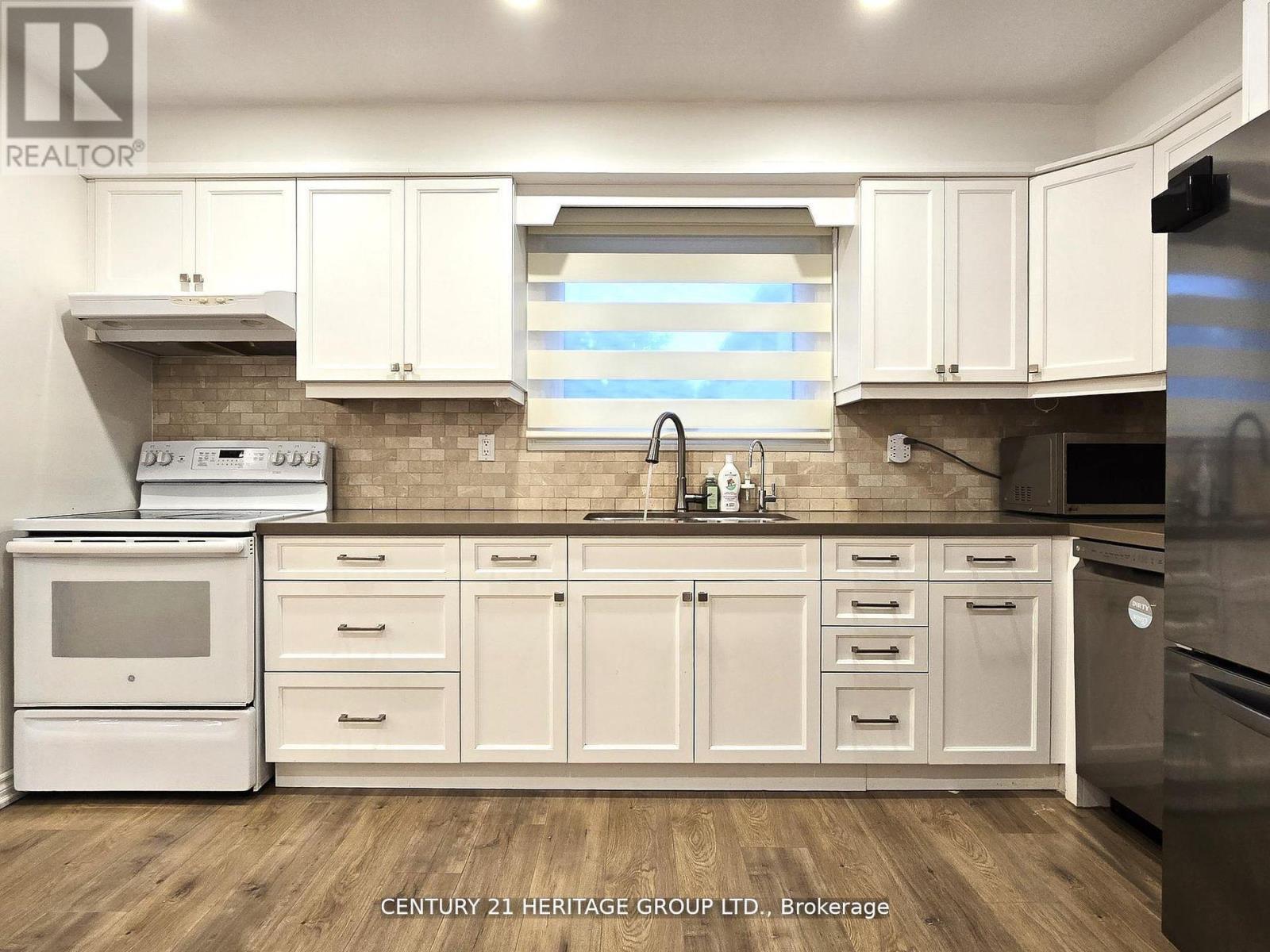 897 Caldwell Street, Newmarket, Ontario  L3Y 5R8 - Photo 8 - N12677256