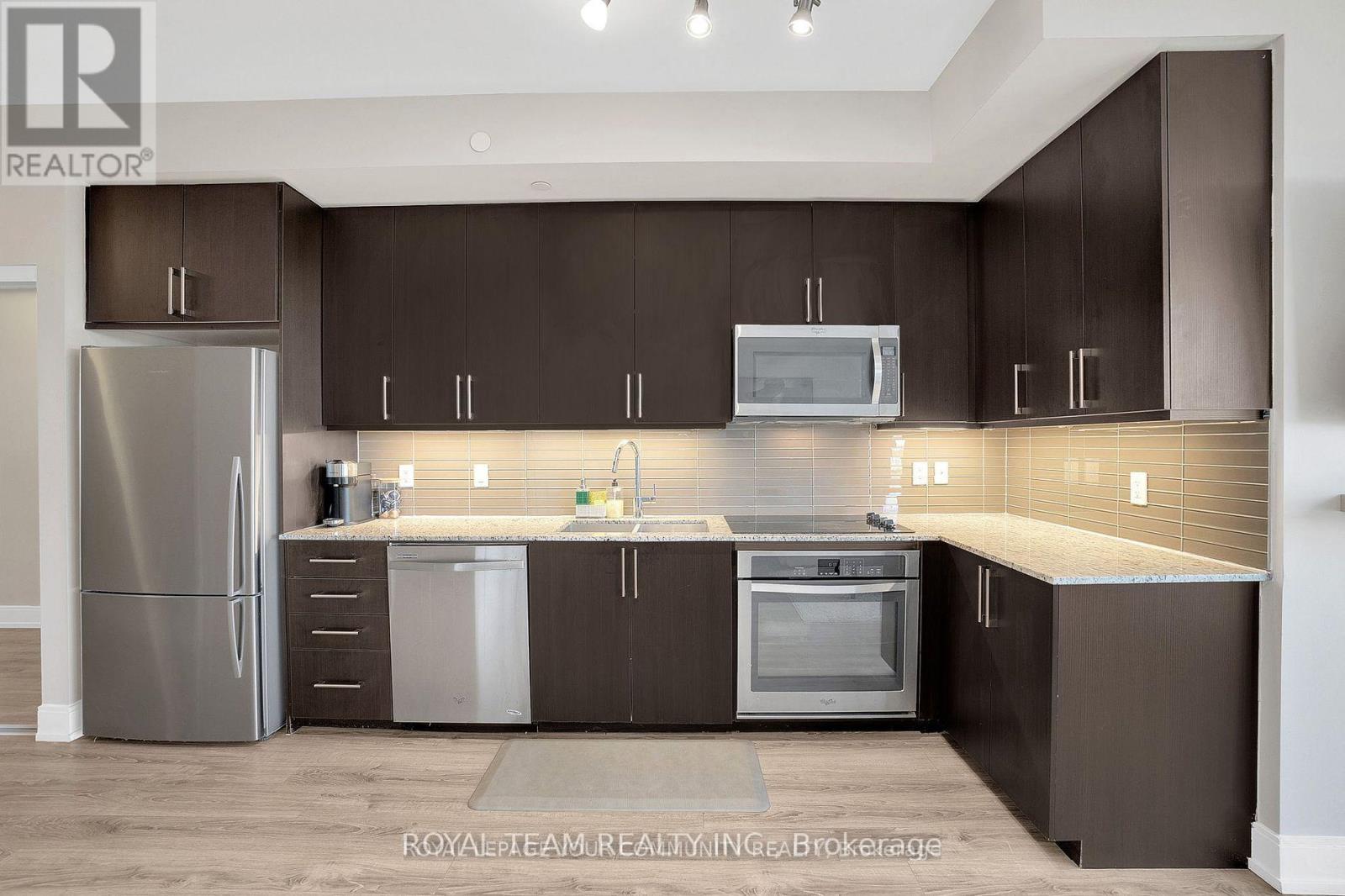 1108 - 9600 Yonge Street, Richmond Hill, Ontario  L4C 1V6 - Photo 5 - N12677366