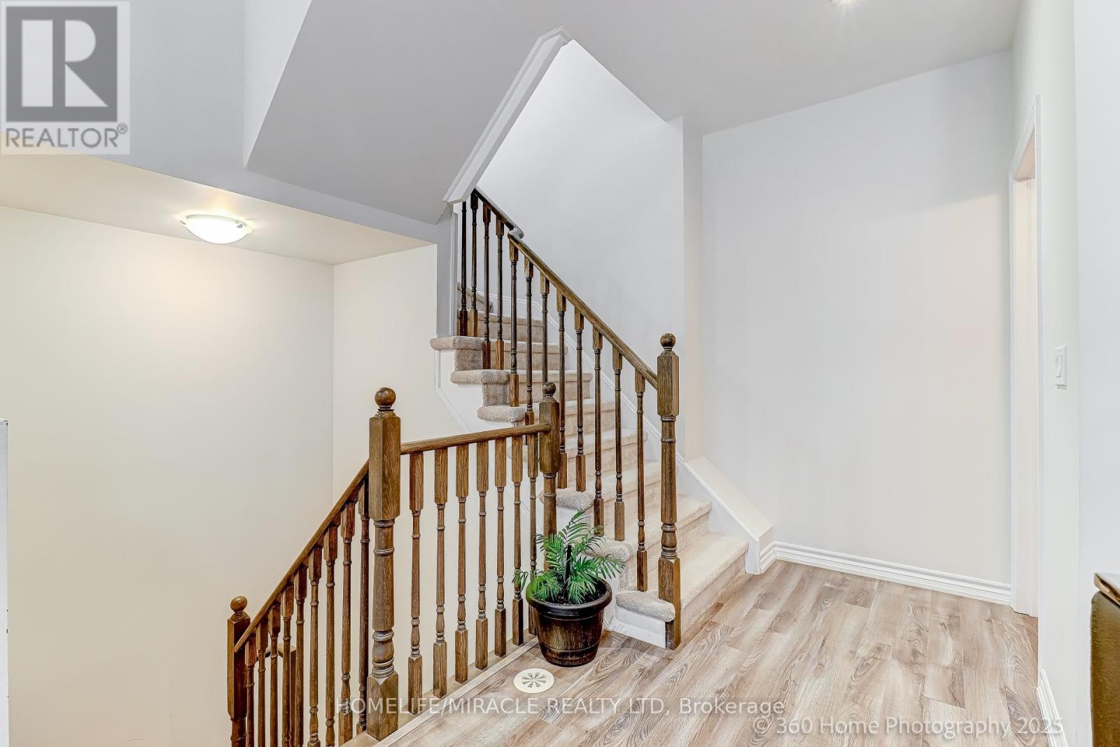 33 - 181 Parktree Drive, Vaughan, Ontario  L6A 5B1 - Photo 11 - N12677396