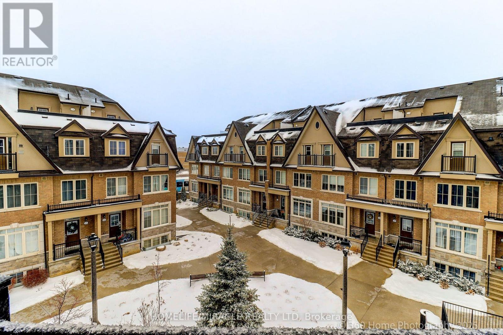 33 - 181 Parktree Drive, Vaughan, Ontario  L6A 5B1 - Photo 3 - N12677396