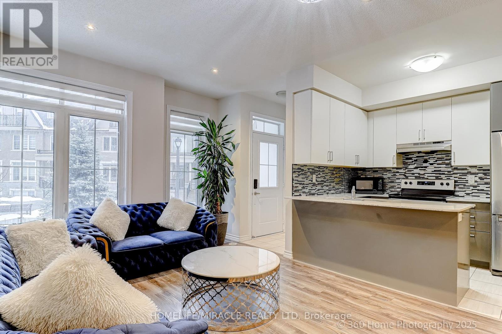 33 - 181 Parktree Drive, Vaughan, Ontario  L6A 5B1 - Photo 7 - N12677396