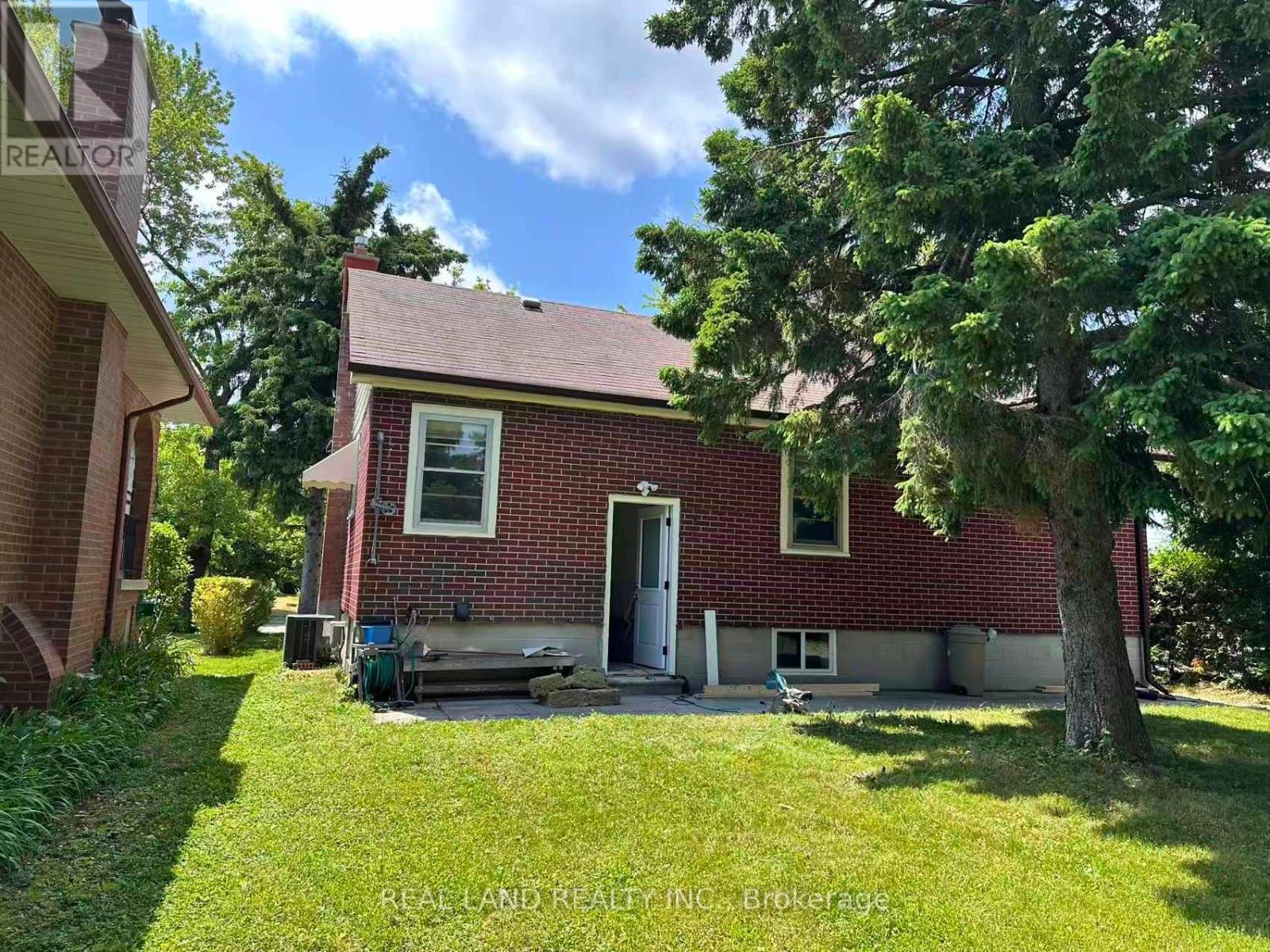 Main - 82 Oxford Street, Richmond Hill (Mill Pond), Ontario  L4C 4L5 - Photo 8 - N12677406