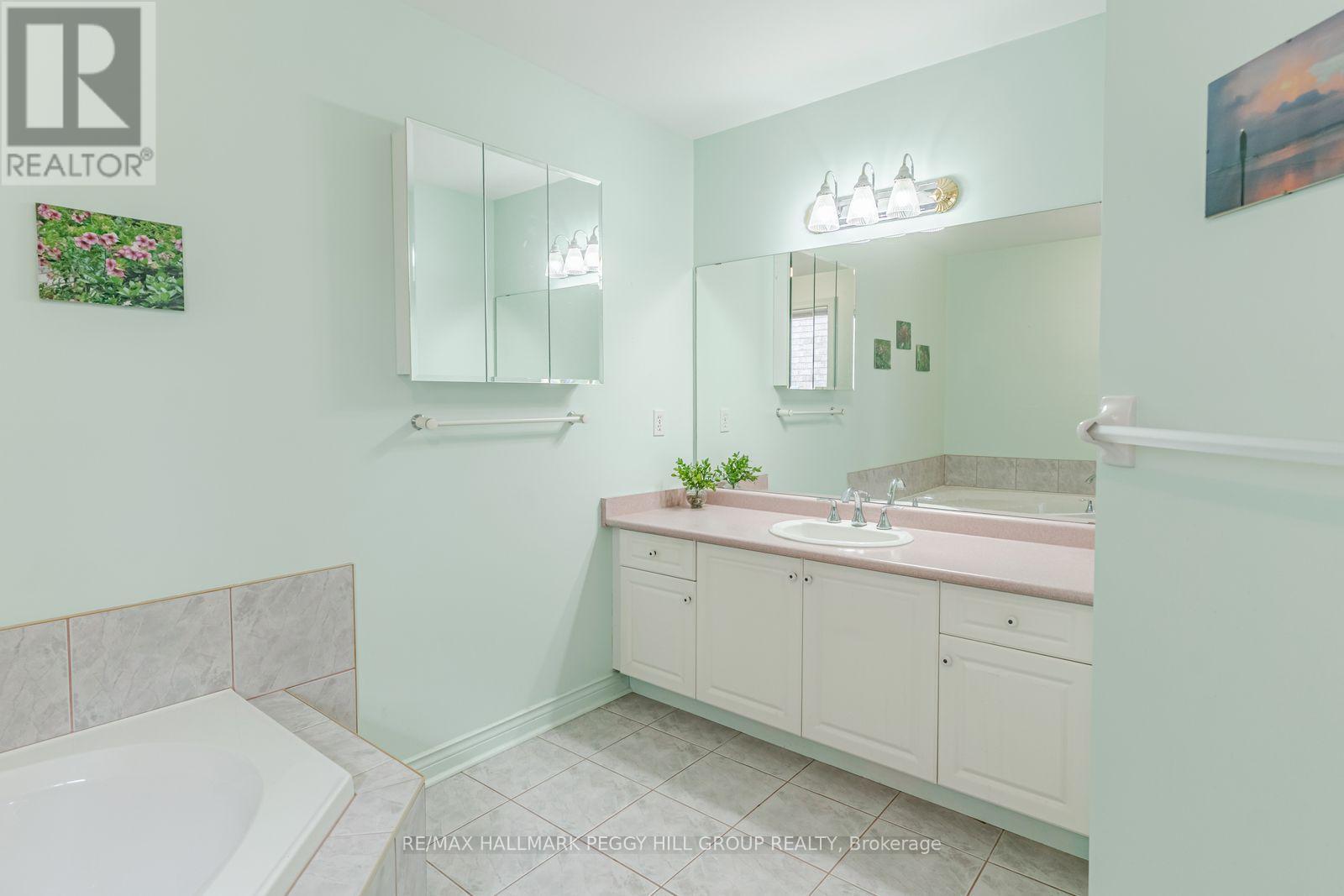 465 Ferndale Drive N, Barrie (Northwest), Ontario  L4N 7X7 - Photo 9 - S12677298