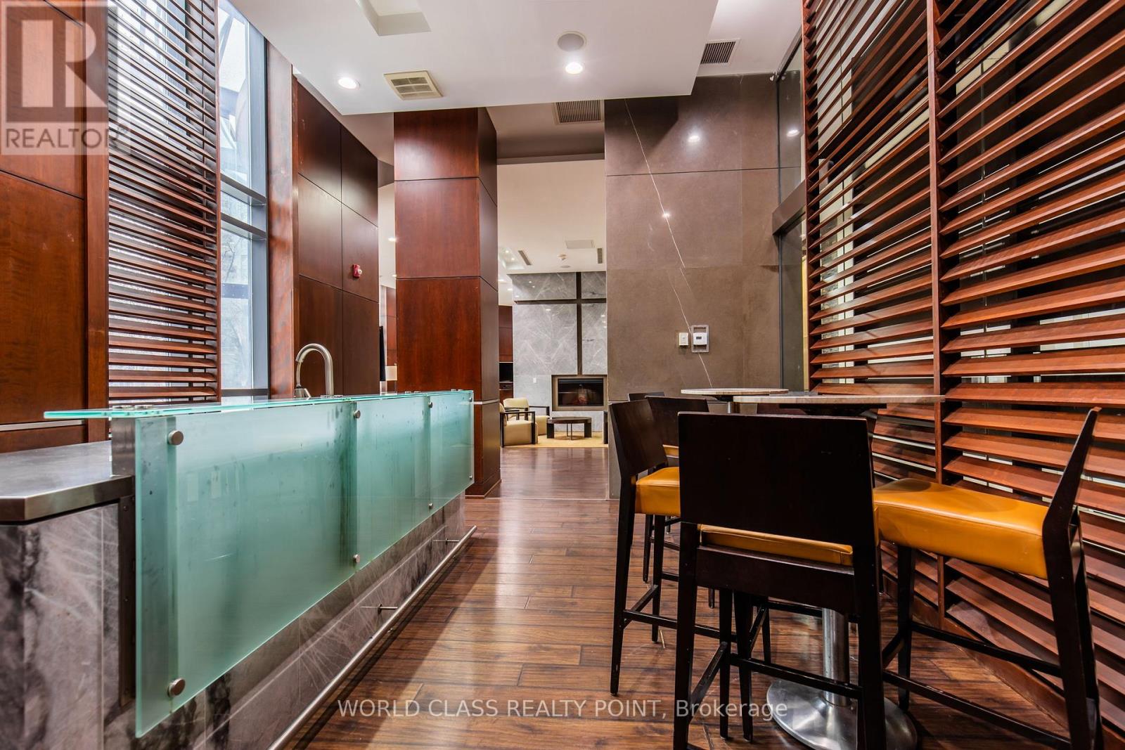 1402 - 330 Burnhamthorpe Road W, Mississauga, Ontario  L5B 0E1 - Photo 26 - W12677206