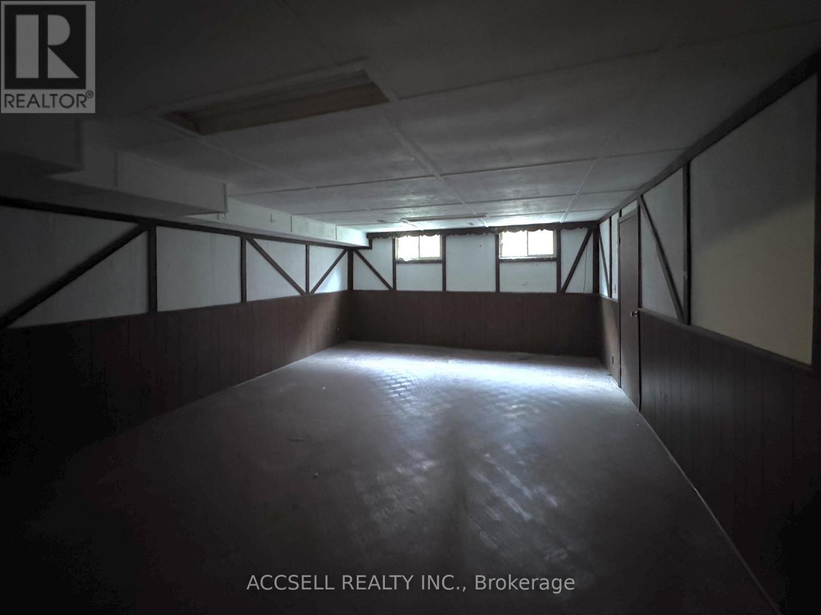 403 Chantenay Drive, Mississauga, Ontario  L5A 1E9 - Photo 10 - W12677216