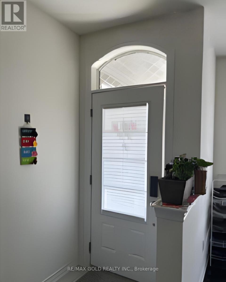 3943 Koenig Road, Burlington, Ontario  L7M 0Z8 - Photo 11 - W12677220