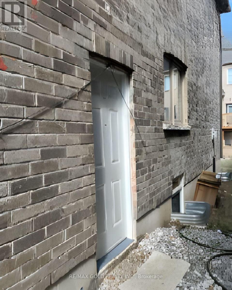 3943 Koenig Road, Burlington, Ontario  L7M 0Z8 - Photo 12 - W12677220