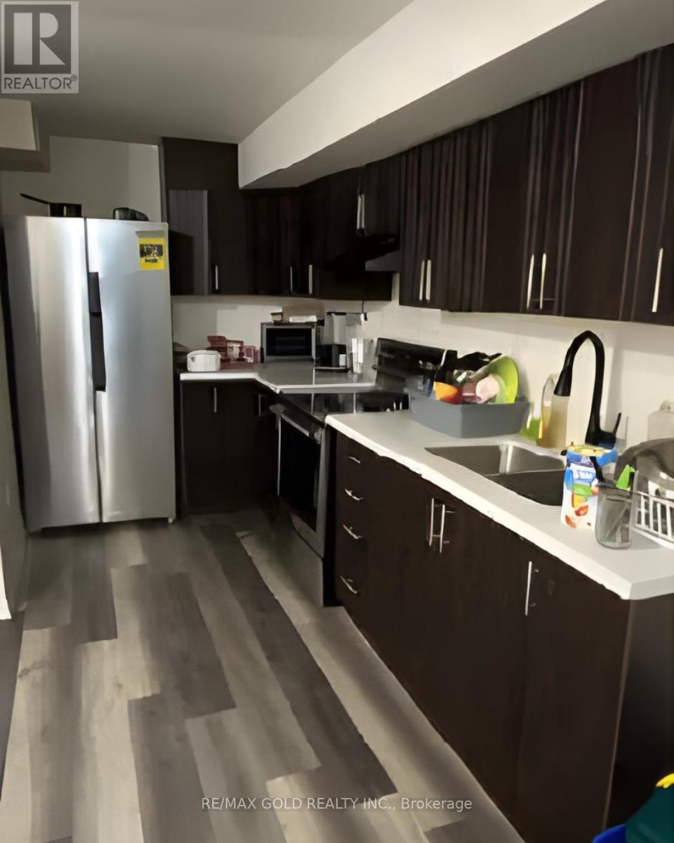 3943 Koenig Road, Burlington, Ontario  L7M 0Z8 - Photo 5 - W12677220