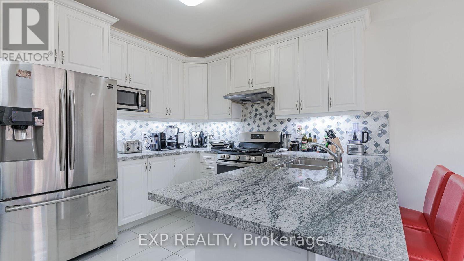 12 Dale Meadows Road N, Brampton, Ontario  L7A 0B7 - Photo 13 - W12677226