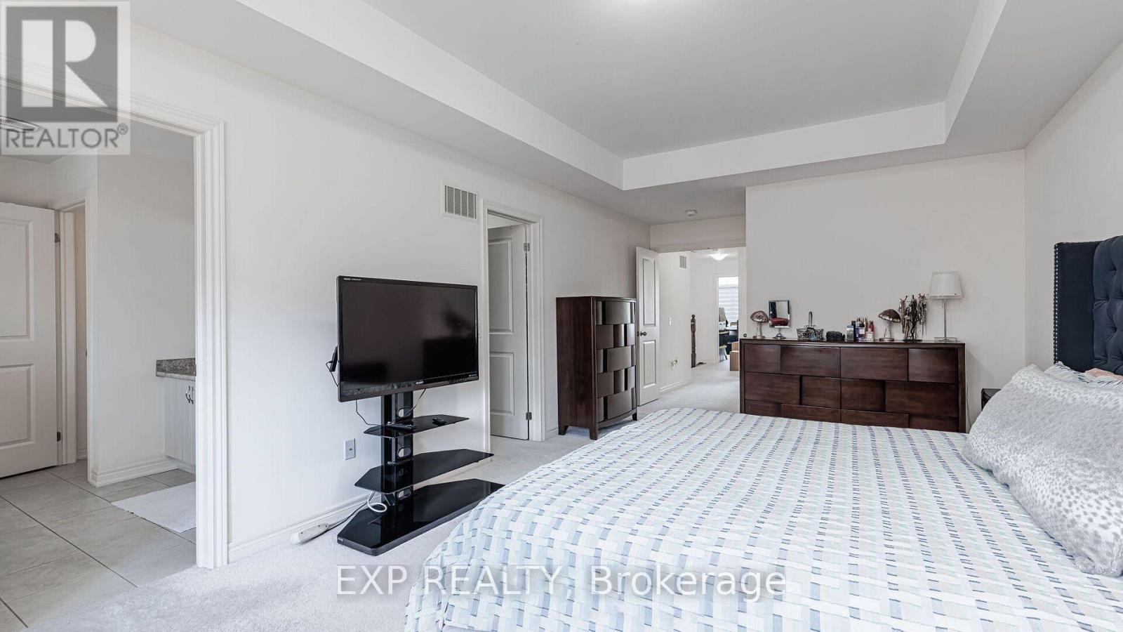 12 Dale Meadows Road N, Brampton, Ontario  L7A 0B7 - Photo 20 - W12677226