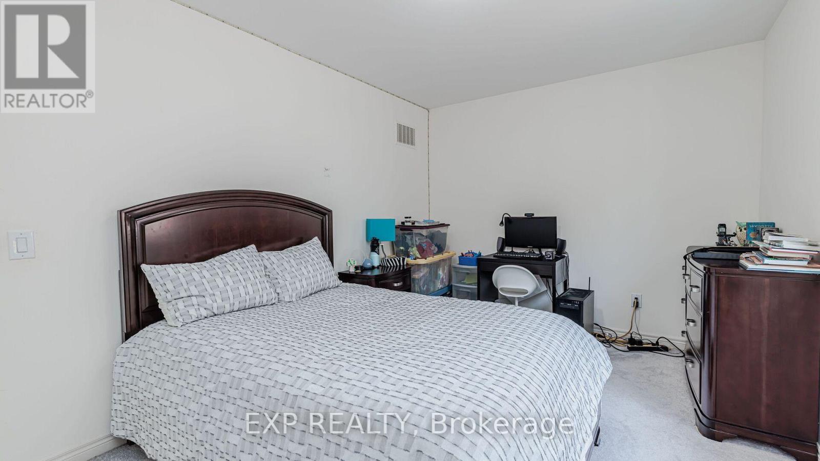 12 Dale Meadows Road N, Brampton, Ontario  L7A 0B7 - Photo 24 - W12677226