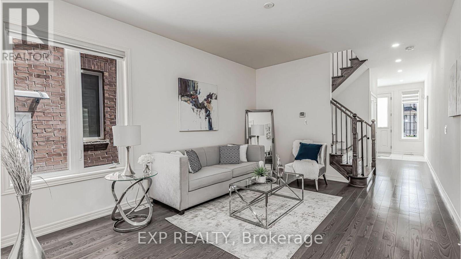 12 Dale Meadows Road N, Brampton, Ontario  L7A 0B7 - Photo 7 - W12677226