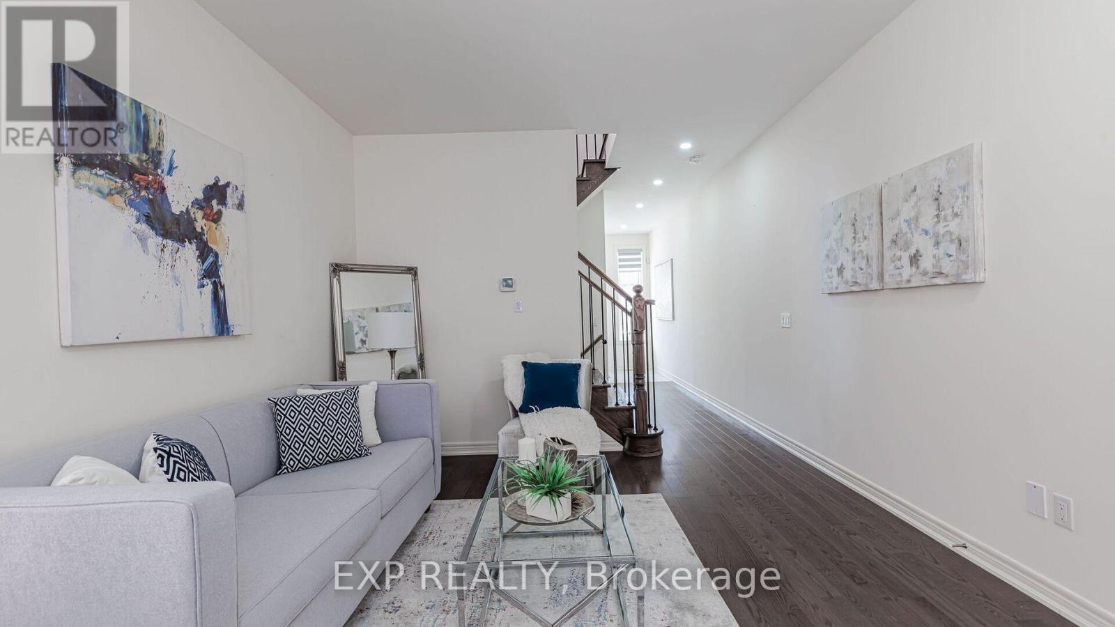 12 Dale Meadows Road N, Brampton, Ontario  L7A 0B7 - Photo 8 - W12677226