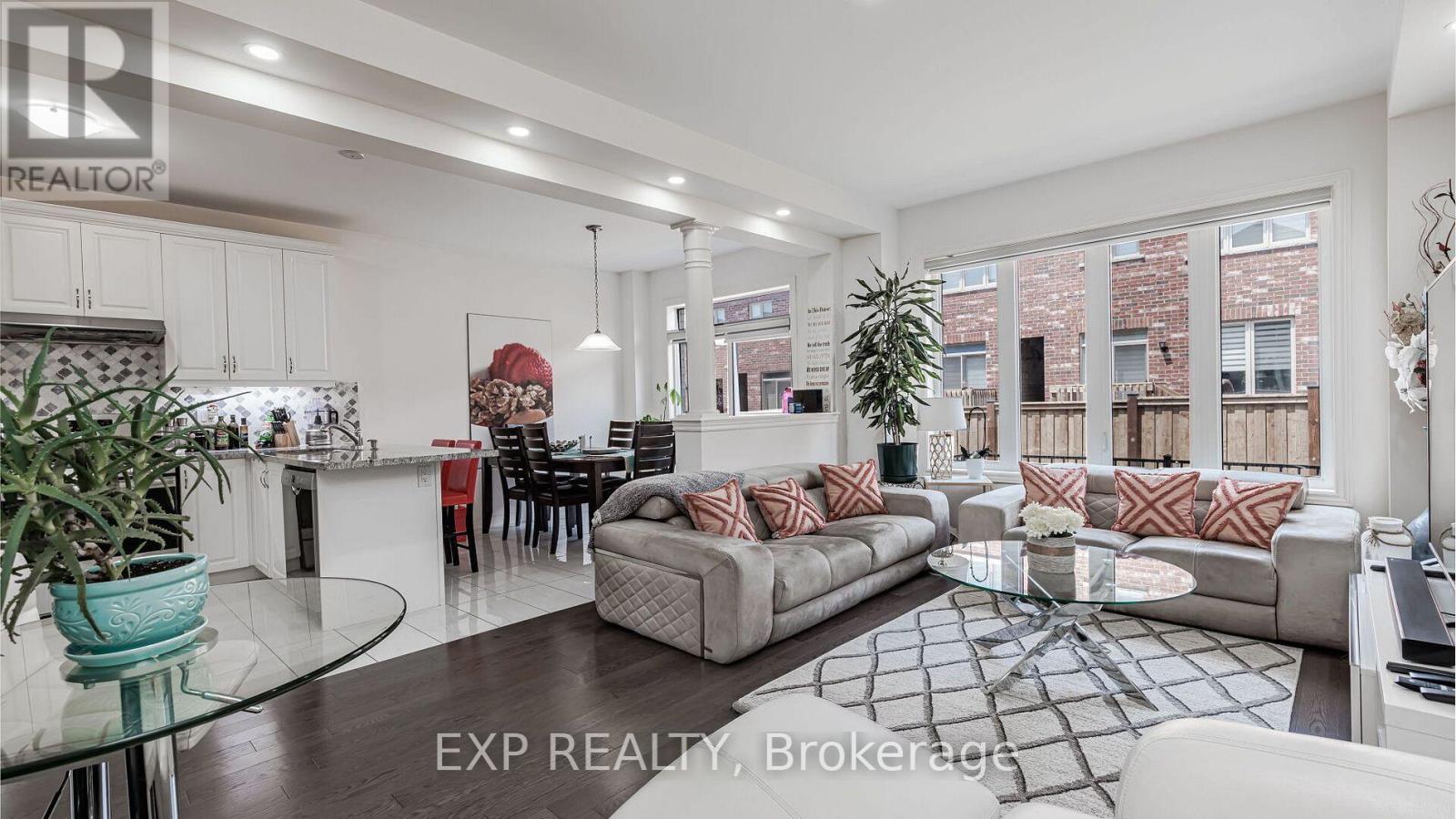 12 Dale Meadows Road N, Brampton, Ontario  L7A 0B7 - Photo 9 - W12677226