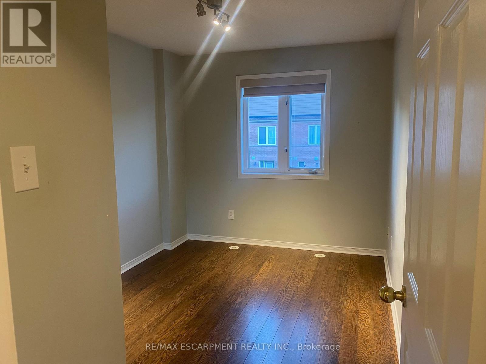 274 - 4975 Southampton Drive, Mississauga, Ontario  L5M 8E4 - Photo 11 - W12677264