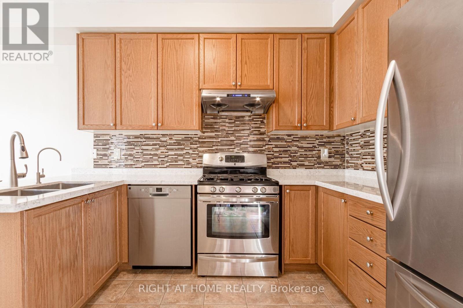 3062 Janice Drive, Oakville, Ontario  L6M 0S7 - Photo 10 - W12677362