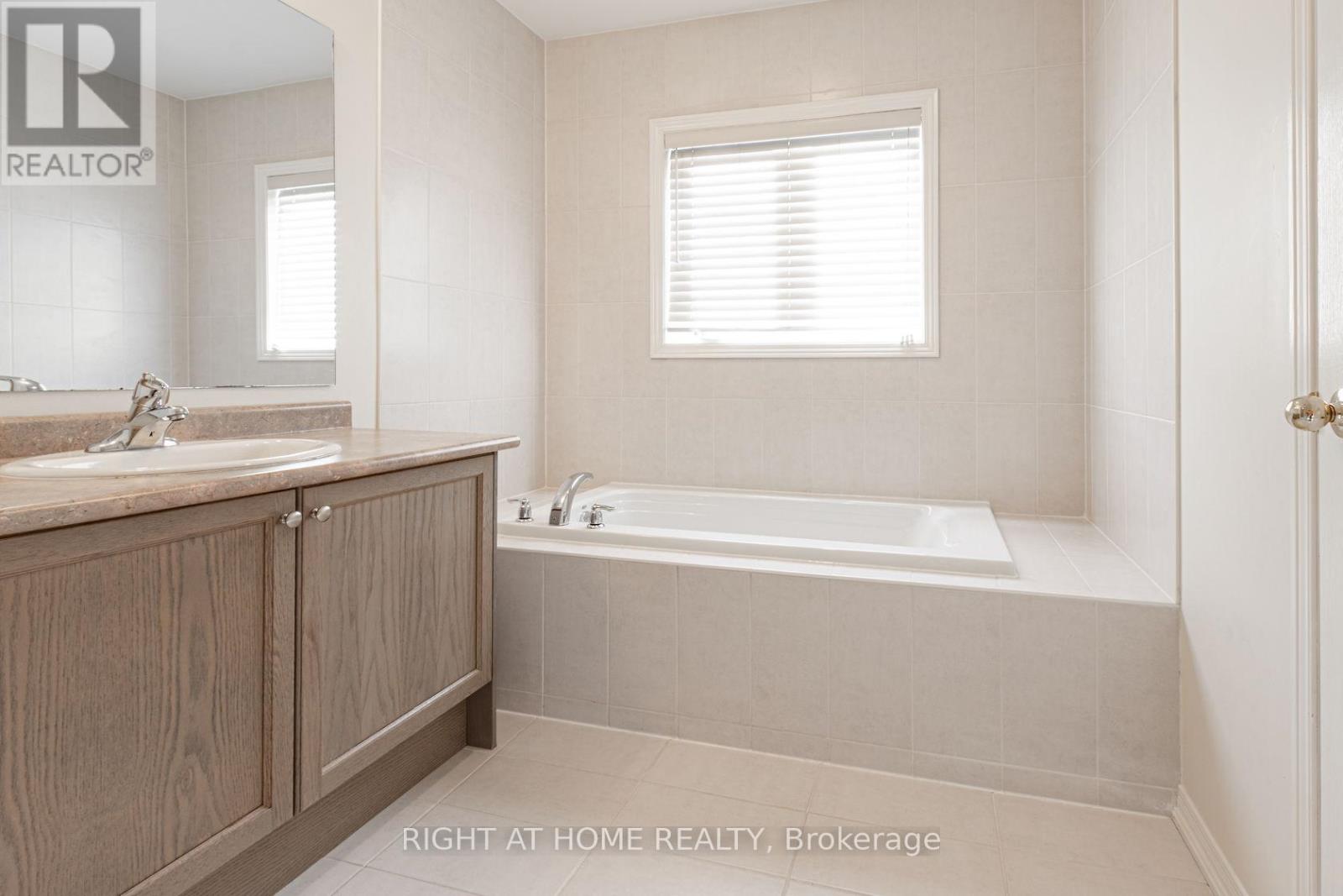 3062 Janice Drive, Oakville, Ontario  L6M 0S7 - Photo 22 - W12677362