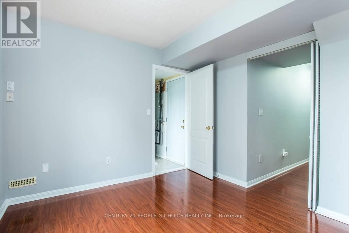 9 - 250 Richvale Drive S, Brampton, Ontario  L6Z 4W2 - Photo 6 - W12677364