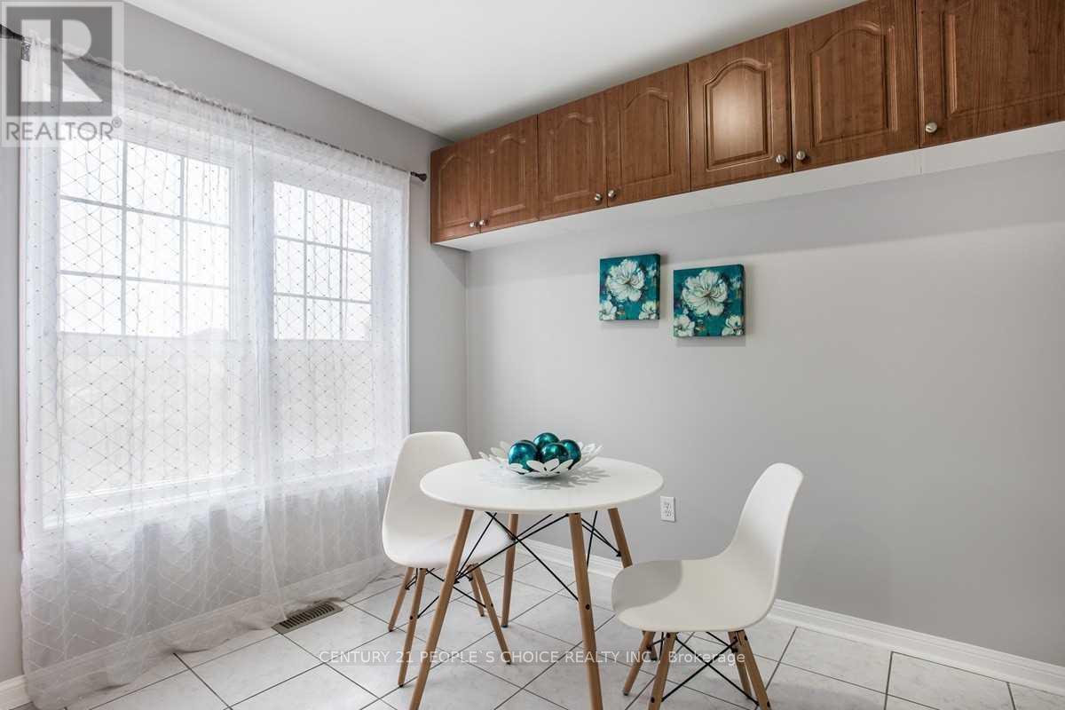 9 - 250 Richvale Drive S, Brampton, Ontario  L6Z 4W2 - Photo 8 - W12677364