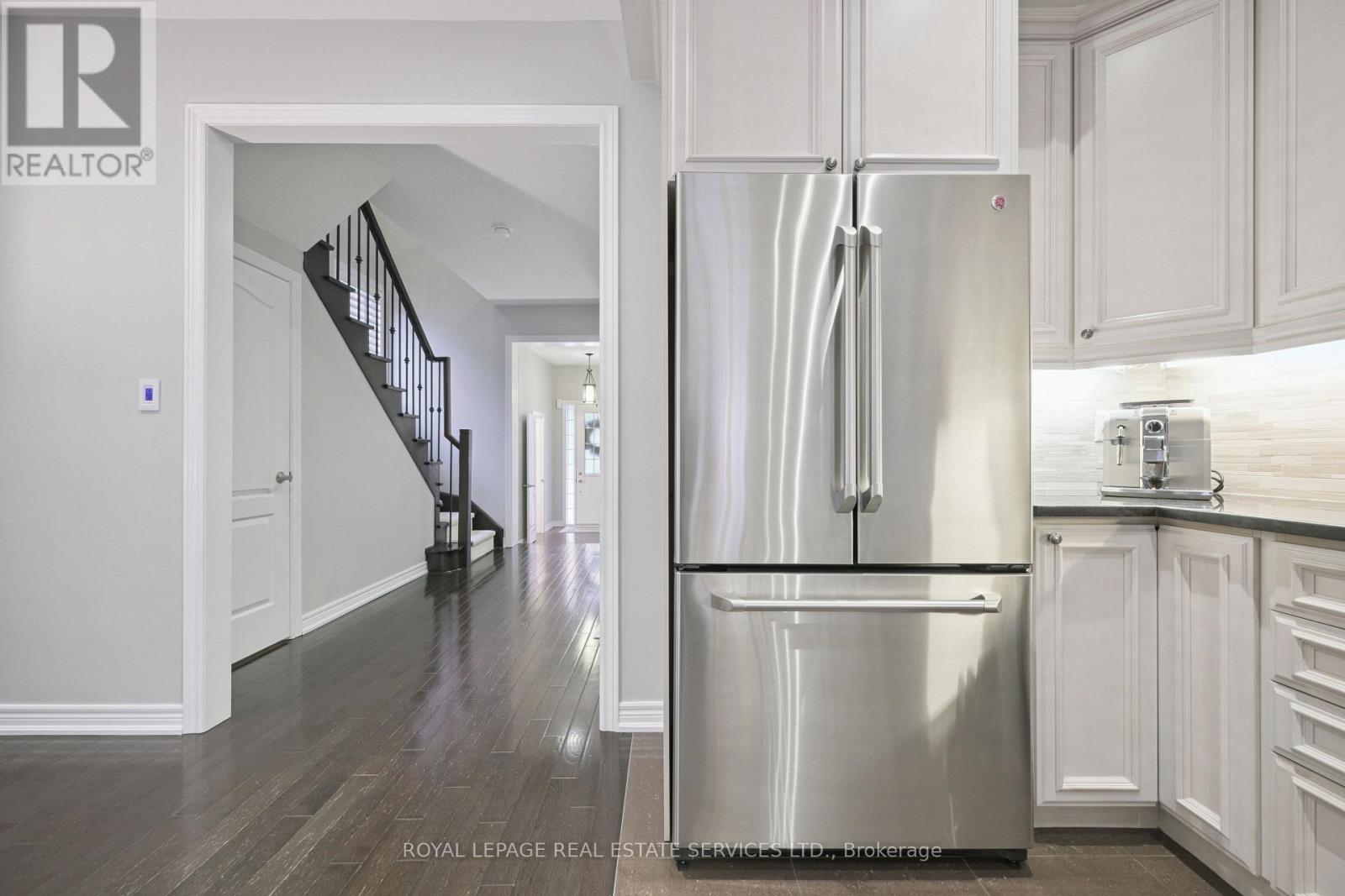 2057 Fiddlers Way, Oakville, Ontario  L6M 0M4 - Photo 19 - W12677374