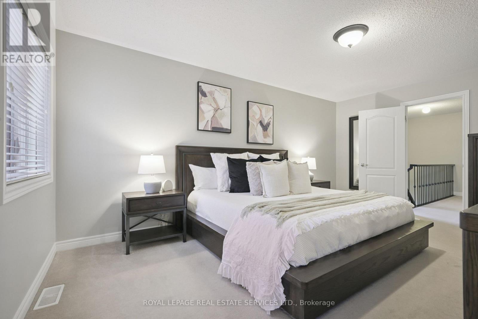 2057 Fiddlers Way, Oakville, Ontario  L6M 0M4 - Photo 22 - W12677374