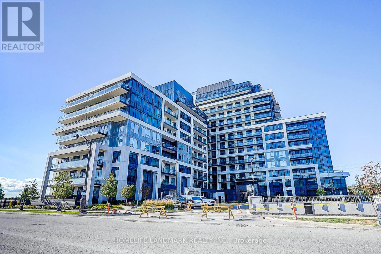 215 - 3200 William Coltson Avenue, Oakville, Ontario  L6H 7W6 - Photo 2 - W12677394