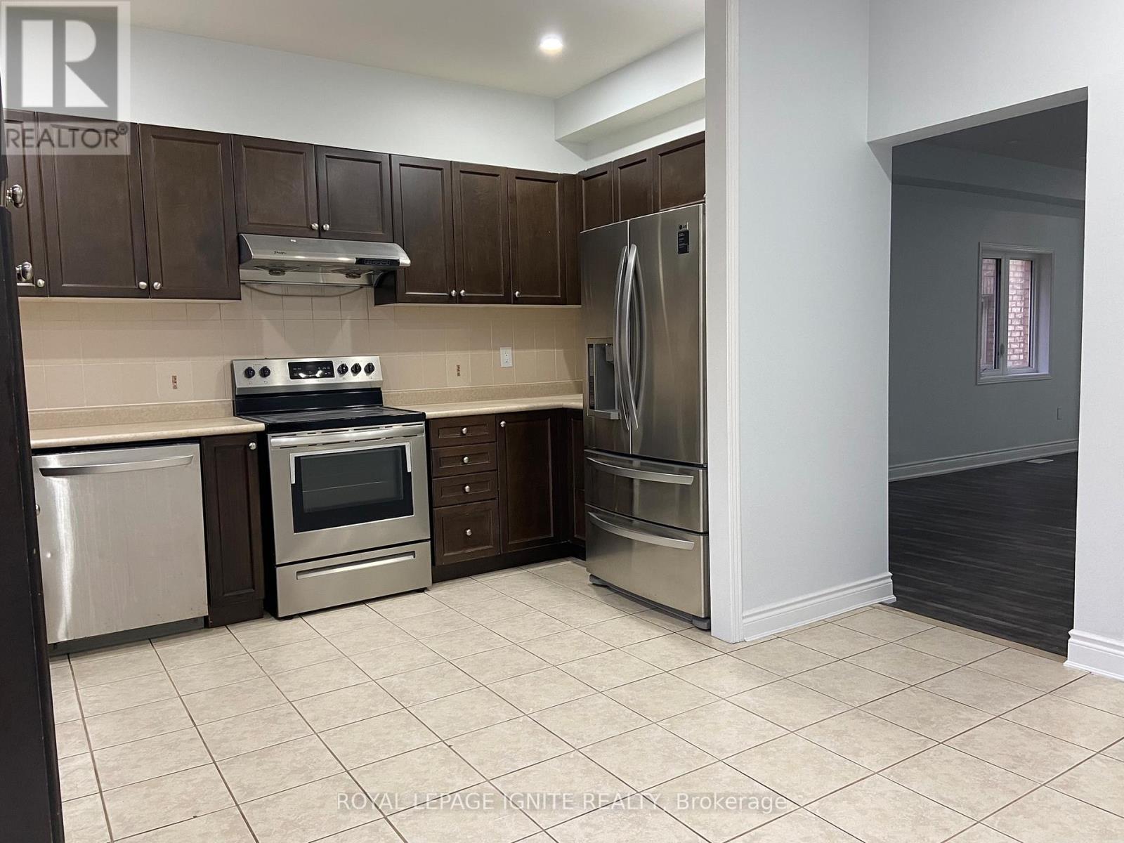 90 Kilrea (Main & 2nd Floor) Way, Brampton, Ontario  L6X 0R3 - Photo 12 - W12674650