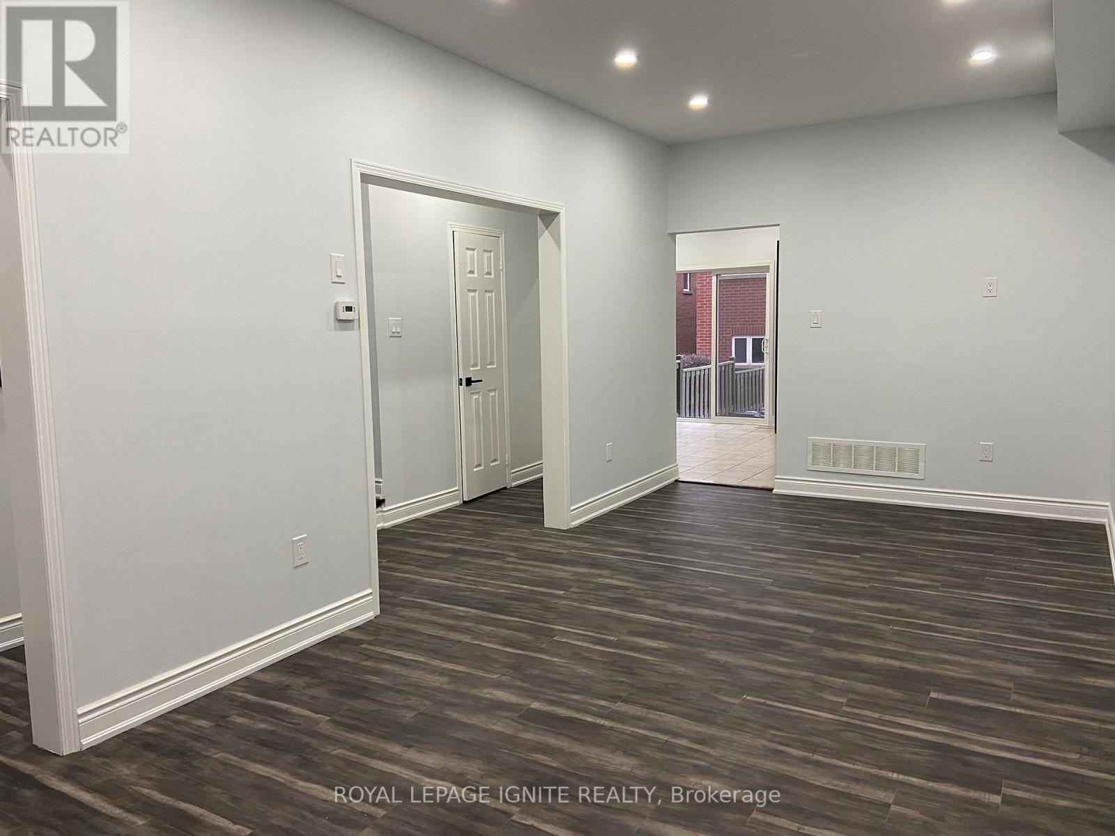 90 Kilrea (Main & 2nd Floor) Way, Brampton, Ontario  L6X 0R3 - Photo 8 - W12674650