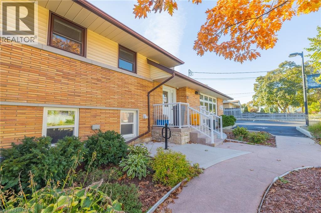 11 Belmont Avenue W, Kitchener, Ontario  N2M 1L2 - Photo 2 - 40796653