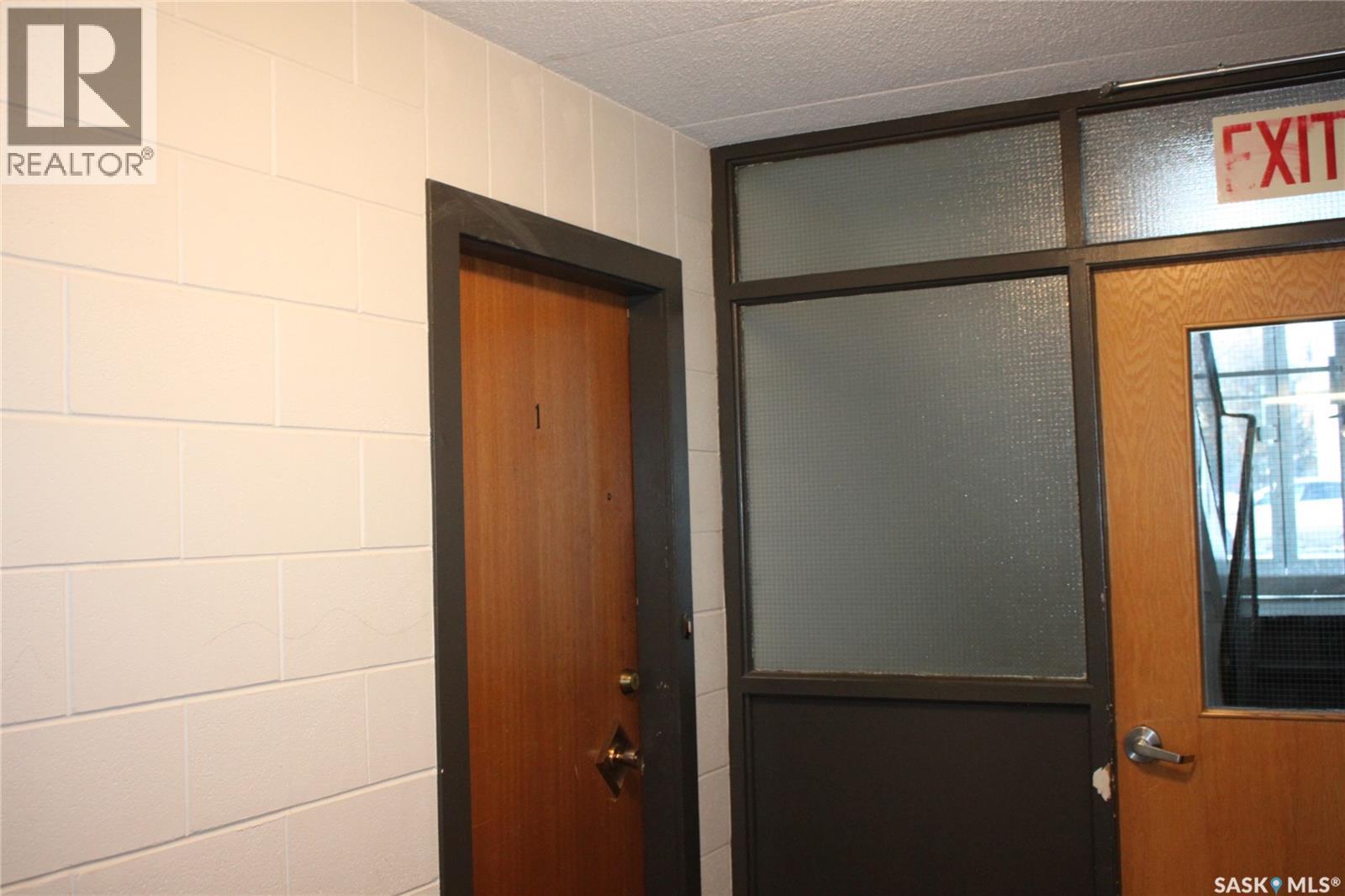 1 2620 5th Avenue N, Regina, Saskatchewan  S4R 5E5 - Photo 4 - SK026356