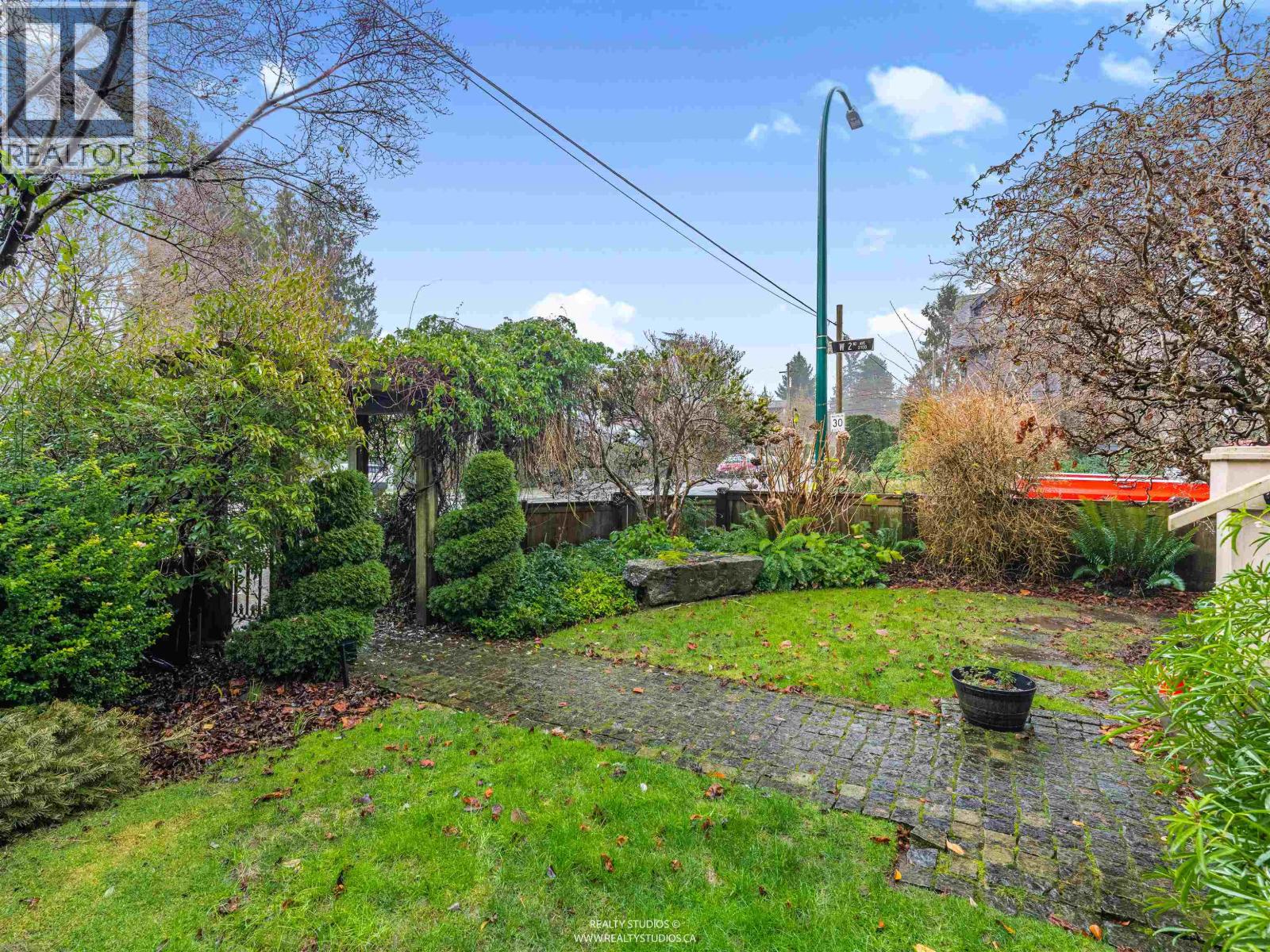 1747 Balaclava Street, Vancouver, British Columbia V6K 4B6 - Photo 32 - R3076672