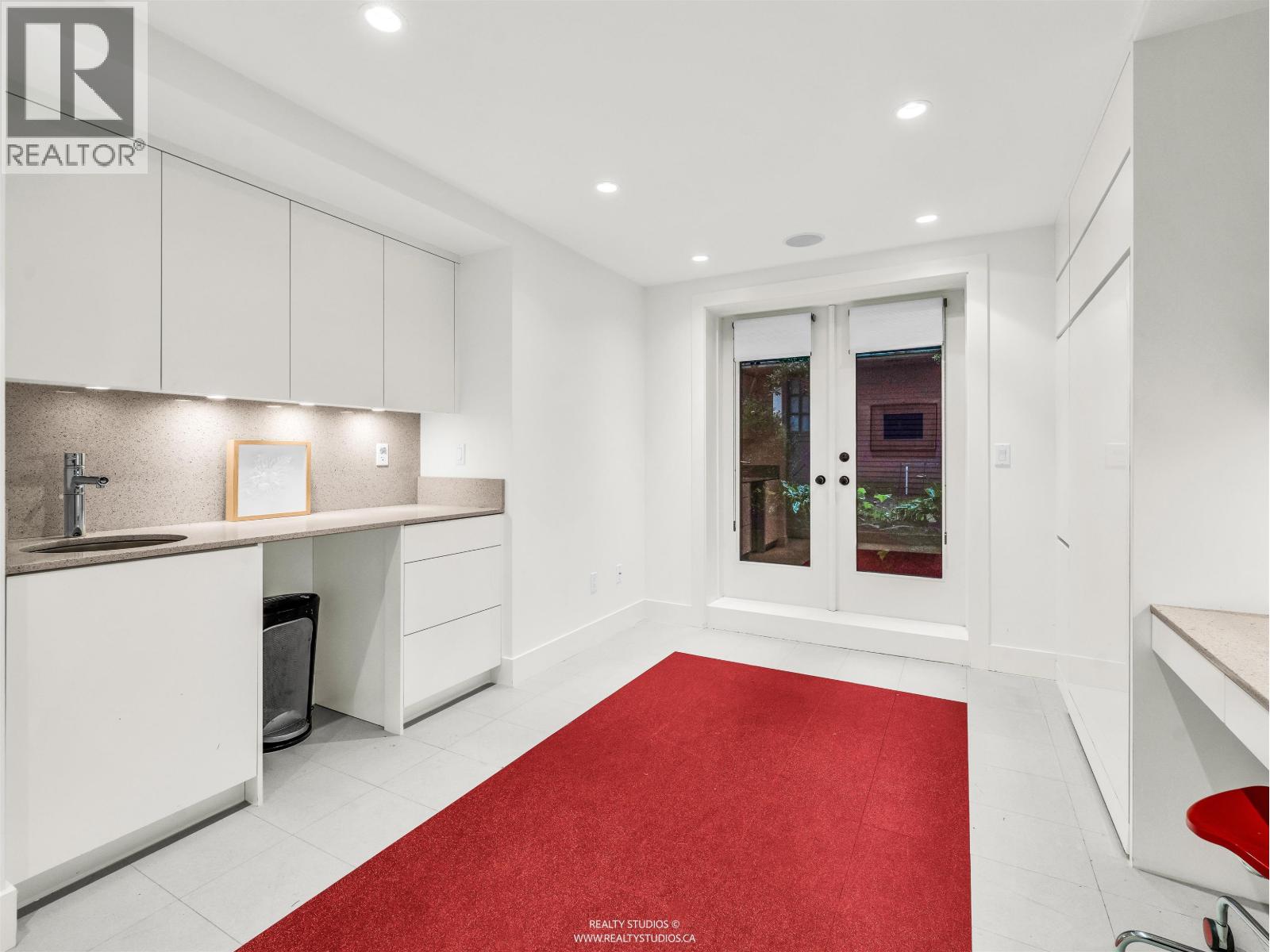 1747 Balaclava Street, Vancouver, British Columbia V6K 4B6 - Photo 27 - R3076672